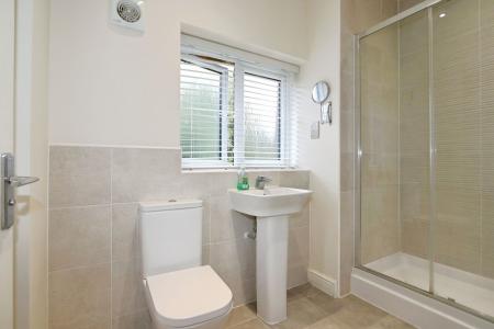 5 bedroom Detached house for sale in Stone Row Place, Moira, DE12