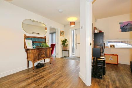 5 bedroom Detached house for sale in Stone Row Place, Moira, DE12