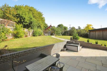5 bedroom Detached house for sale in Stone Row Place, Moira, DE12