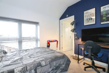5 bedroom Detached house for sale in Stone Row Place, Moira, DE12