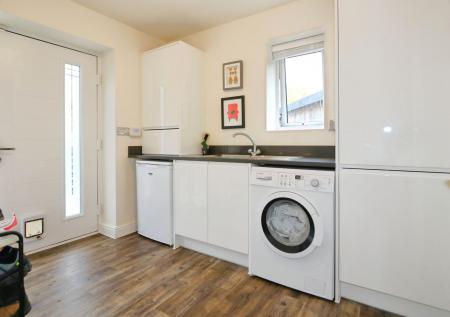 5 bedroom Detached house for sale in Stone Row Place, Moira, DE12