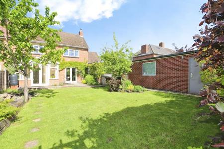 2 bedroom Semi-detached house for sale in Atkinson Road, Ashby-De-La-Zouch, LE65