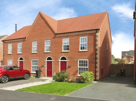 3 bedroom Terraced House for sale in School Lane, Ashby-De-La-Zouch, LE65