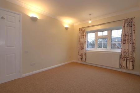 4 bedroom Semi-detached house for sale in Chantry Close, Melbourne, DE73