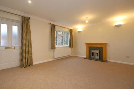 4 bedroom Semi-detached house for sale in Chantry Close, Melbourne, DE73
