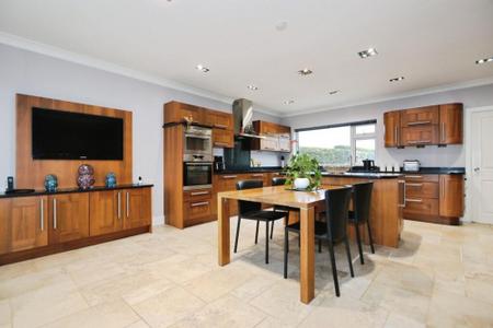 4 bedroom Detached house for sale in Leicester Road, New Packington, LE65