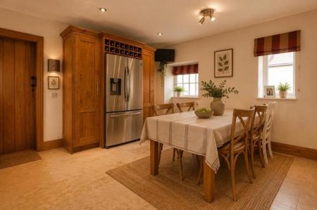 5 bedroom Detached house for sale in Woodhouses, Melbourne, DE73