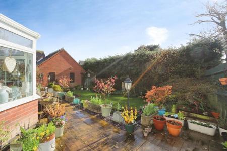 3 bedroom Detached house for sale in Brick Kiln Croft, Measham, DE12