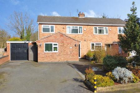 3 bedroom Semi-detached house for sale in Grange Close, Ashby-De-La-Zouch, LE65