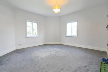 4 bedroom Detached house for sale in Park Lane, Castle Donington, DE74