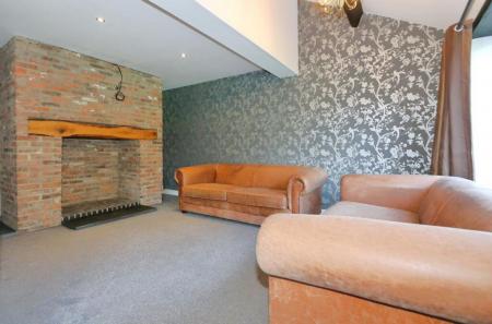 4 bedroom Detached house for sale in Park Lane, Castle Donington, DE74