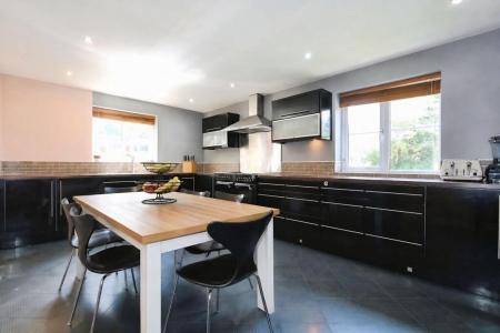 5 bedroom Detached house for sale in Garton Close, Appleby Magna, DE12