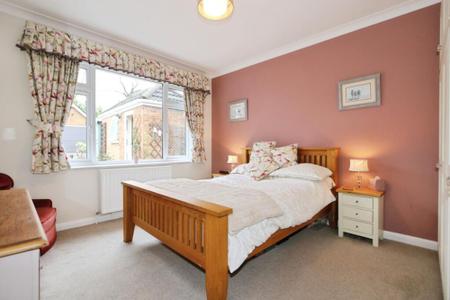 2 bedroom Detached bungalow for sale in Burton Road, Ashby-De-La-Zouch, LE65