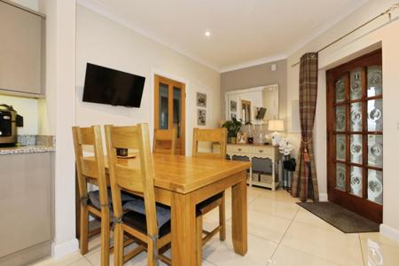 2 bedroom Detached bungalow for sale in Burton Road, Ashby-De-La-Zouch, LE65