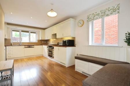 4 bedroom Detached house for sale in Drew Court, Ashby-De-La-Zouch, LE65