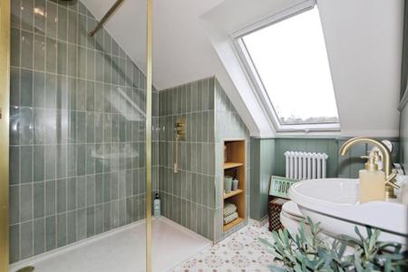 4 bedroom Detached house for sale in Tamworth Road, Ashby-De-La-Zouch, LE65
