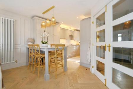 4 bedroom Detached house for sale in Tamworth Road, Ashby-De-La-Zouch, LE65