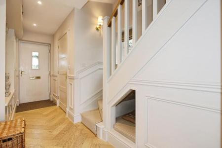 4 bedroom Detached house for sale in Tamworth Road, Ashby-De-La-Zouch, LE65