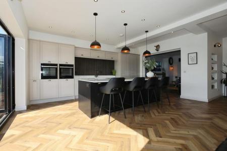 5 bedroom Detached house for sale in Station Road, Melbourne, DE73
