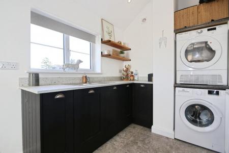 5 bedroom Detached house for sale in Station Road, Melbourne, DE73