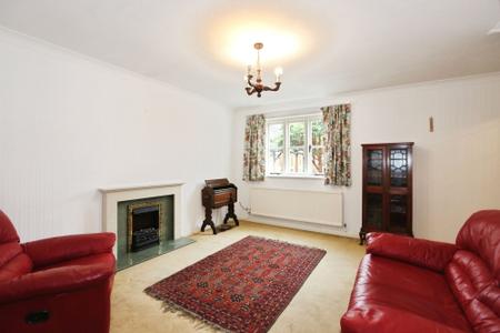 2 bedroom Semi-detached bungalow for sale in Hayes Farm Court, Ticknall, DE73