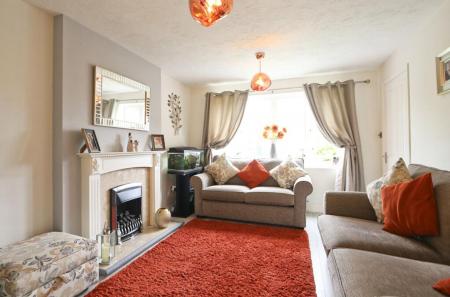 4 bedroom Detached house for sale in Oundle Close, Ashby-De-La-Zouch, LE65