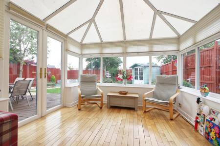 4 bedroom Detached house for sale in Oundle Close, Ashby-De-La-Zouch, LE65