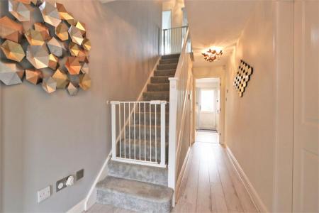 4 bedroom Detached house for sale in Oundle Close, Ashby-De-La-Zouch, LE65
