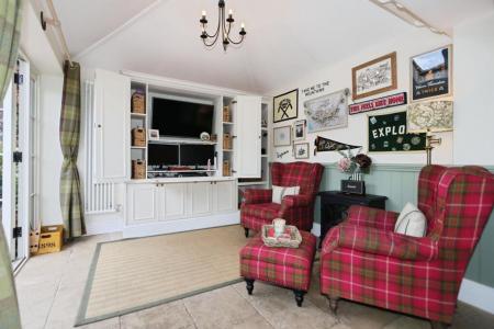 2 bedroom End of terrace house for sale in Wood Street, Ashby-De-La-Zouch, LE65