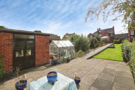 2 bedroom Semi-detached house for sale in Ashby Road, Donisthorpe, DE12