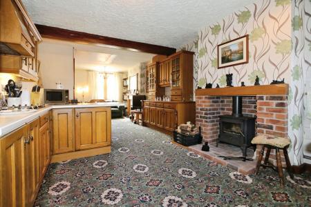 2 bedroom Semi-detached house for sale in Ashby Road, Donisthorpe, DE12