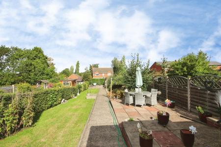 2 bedroom Semi-detached house for sale in Ashby Road, Donisthorpe, DE12