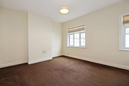 2 bedroom Terraced House for sale in Avenue Road, Ashby-De-La-Zouch, LE65