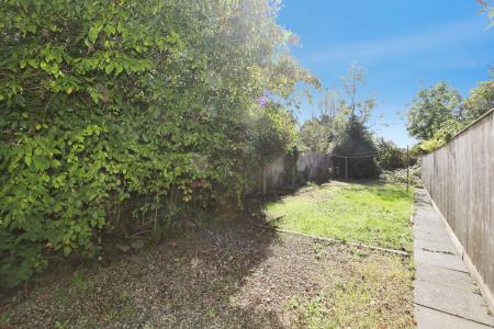 2 bedroom Terraced House for sale in Avenue Road, Ashby-De-La-Zouch, LE65