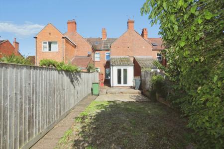 2 bedroom Terraced House for sale in Avenue Road, Ashby-De-La-Zouch, LE65