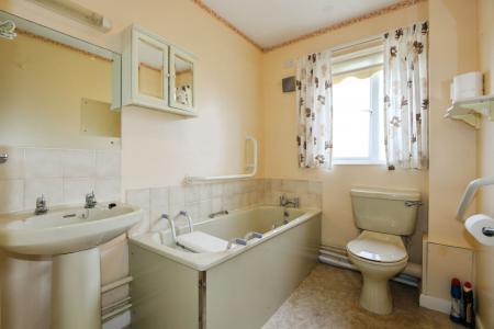 2 bedroom Maisonette for sale in Western Close, Ashby-De-La-Zouch, LE65