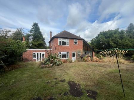 4 bedroom Detached house for sale in Queens Street, Measham, DE12