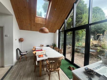 4 bedroom Detached house for sale in Queens Street, Measham, DE12