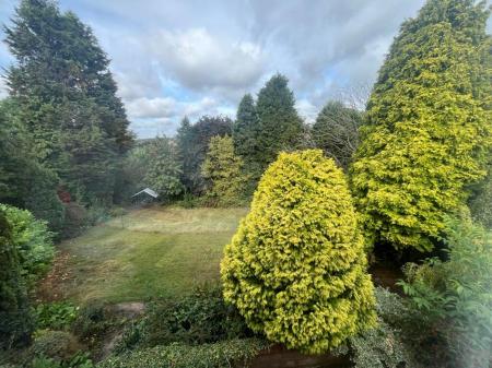 4 bedroom Detached house for sale in Queens Street, Measham, DE12