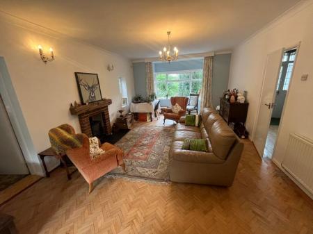 4 bedroom Detached house for sale in Queens Street, Measham, DE12