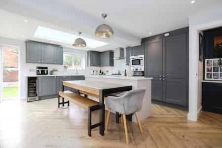 3 bedroom Semi-detached house for sale in Malvern Crescent, Ashby-De-La-Zouch, LE65