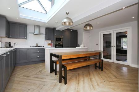 3 bedroom Semi-detached house for sale in Malvern Crescent, Ashby-De-La-Zouch, LE65