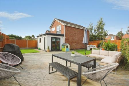 3 bedroom Semi-detached house for sale in Malvern Crescent, Ashby-De-La-Zouch, LE65