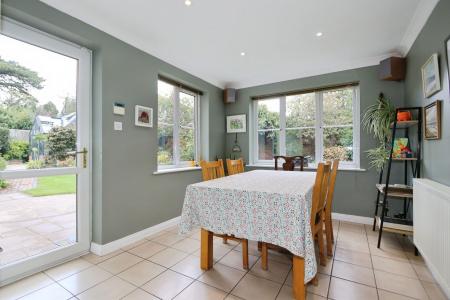 4 bedroom Detached house for sale in Oaklands Way, Melbourne, DE73