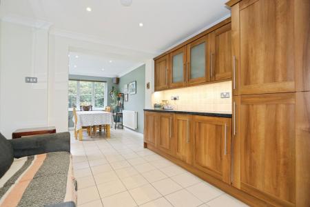 4 bedroom Detached house for sale in Oaklands Way, Melbourne, DE73