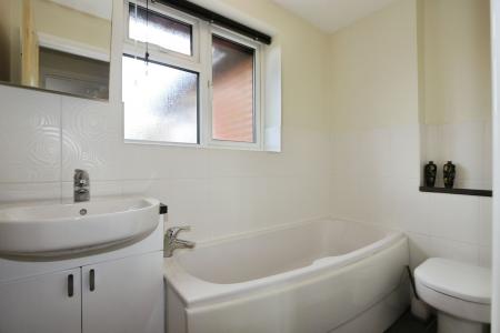 4 bedroom Detached house for sale in Oaklands Way, Melbourne, DE73