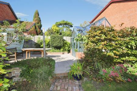 4 bedroom Detached house for sale in Oaklands Way, Melbourne, DE73