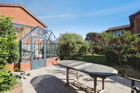 4 bedroom Detached house for sale in Oaklands Way, Melbourne, DE73