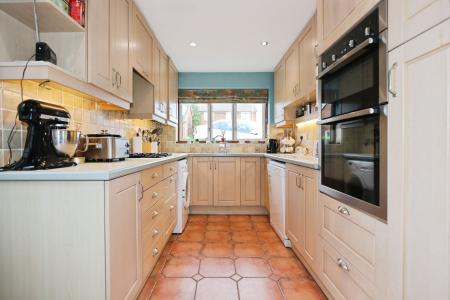 4 bedroom Detached house for sale in Winchester Way, Ashby-De-La-Zouch, LE65