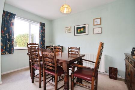 4 bedroom Detached house for sale in Winchester Way, Ashby-De-La-Zouch, LE65